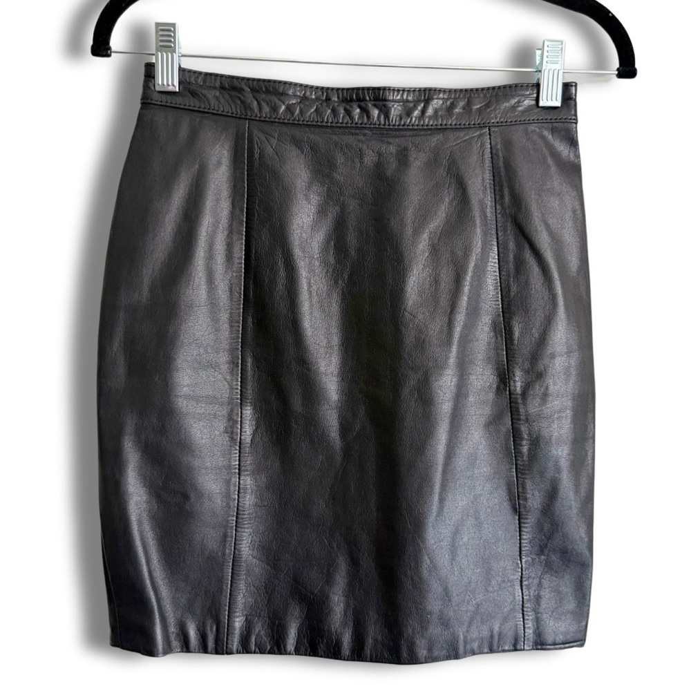 Vintage Wilsons Genuine Leather Mini Skirt – Size 6 – Black High-Waisted 90s